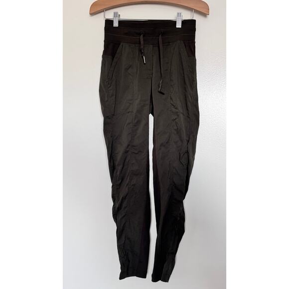 Lululemon Street To Studio Pant II *Unlined 28" in Dark Olive Size 2 - Picture 3 of 6